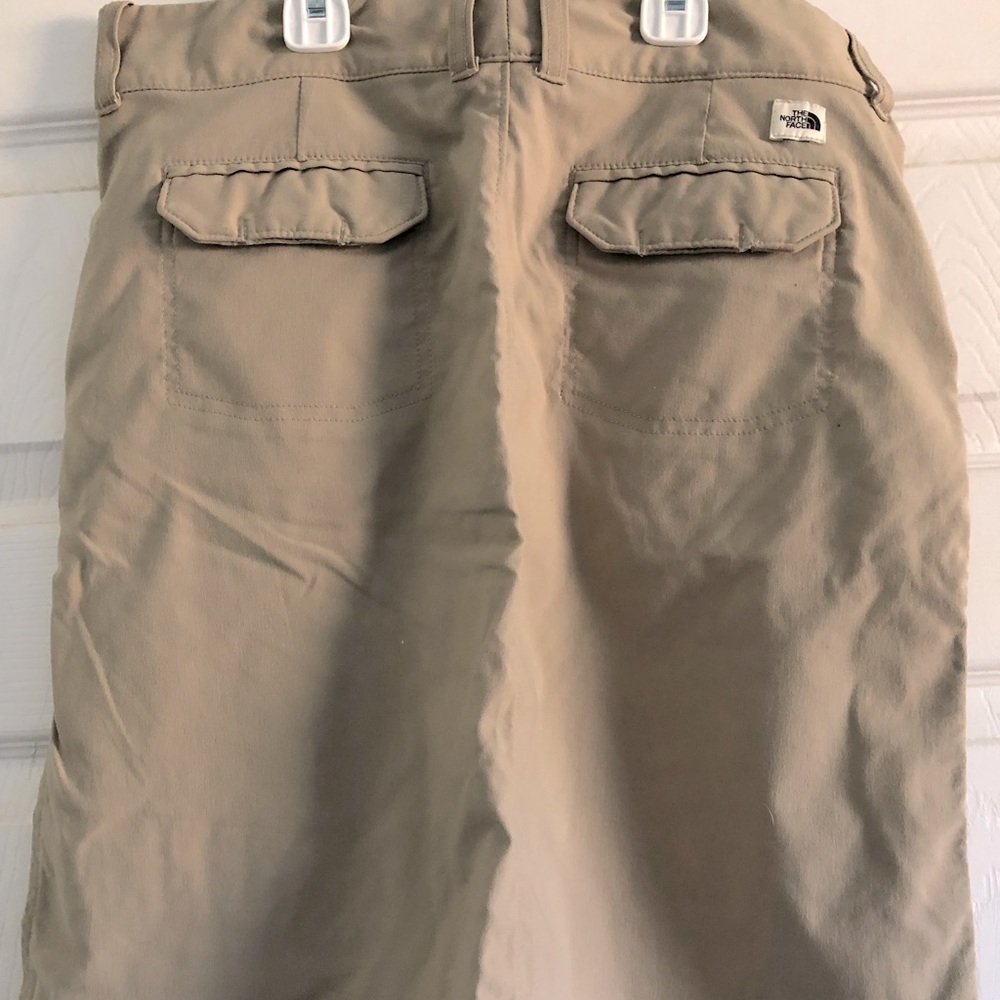 Sz 4 The North Face khaki cargo hiking skirt mid length